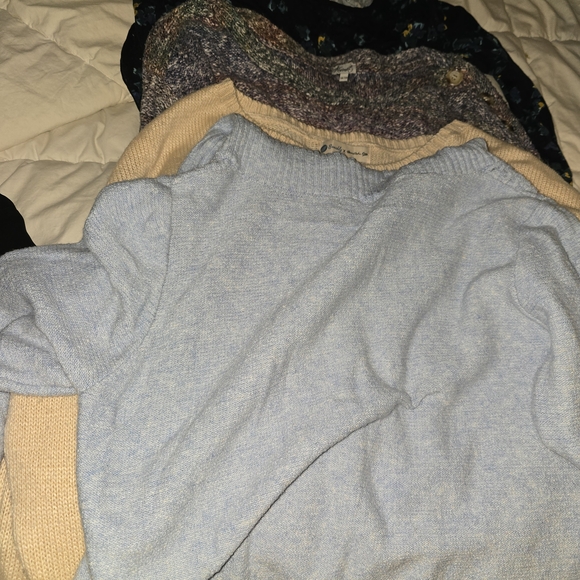 Women's Light Blue Sweater - Picture 1 of 1